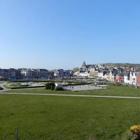 Caprices Ensoleilles 1 A 2 Pers Possibilite 2eme Avec Lit King Size En Supplement Avec Capacite 4 Pers Vue Panoramique, Petite Vue Mer, 300 Metres Les Bains Le Treport Petit Dejeuner Servi En En Option 梅尔·莱斯·拜恩斯