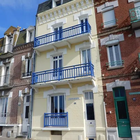 住宿加早餐酒店 Caprices Ensoleilles 1 A 2 Pers Possibilite 2eme Avec Lit King Size En Supplement Avec Capacite 4 Pers Vue Panoramique, Petite Vue Mer, 300 Metres Les Bains Le Treport Petit Dejeuner Servi En En Option 梅尔·莱斯·拜恩斯