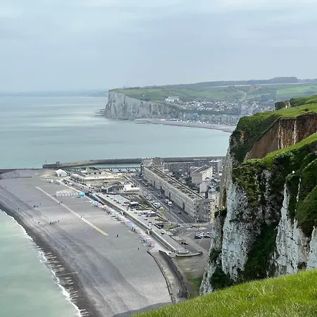 Caprices Ensoleilles 1 A 2 Pers Possibilite 2eme Avec Lit King Size En Supplement Avec Capacite 4 Pers Vue Panoramique, Petite Vue Mer, 300 Metres Les Bains Le Treport Petit Dejeuner Servi En En Option 3* 梅尔·莱斯·拜恩斯